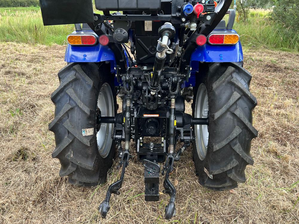 Трактор Farmtrac 35 4WD